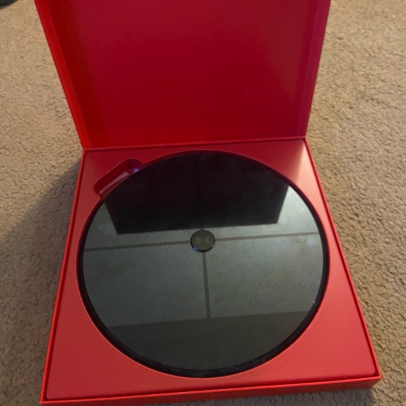 Scale - Picture 2 of 2